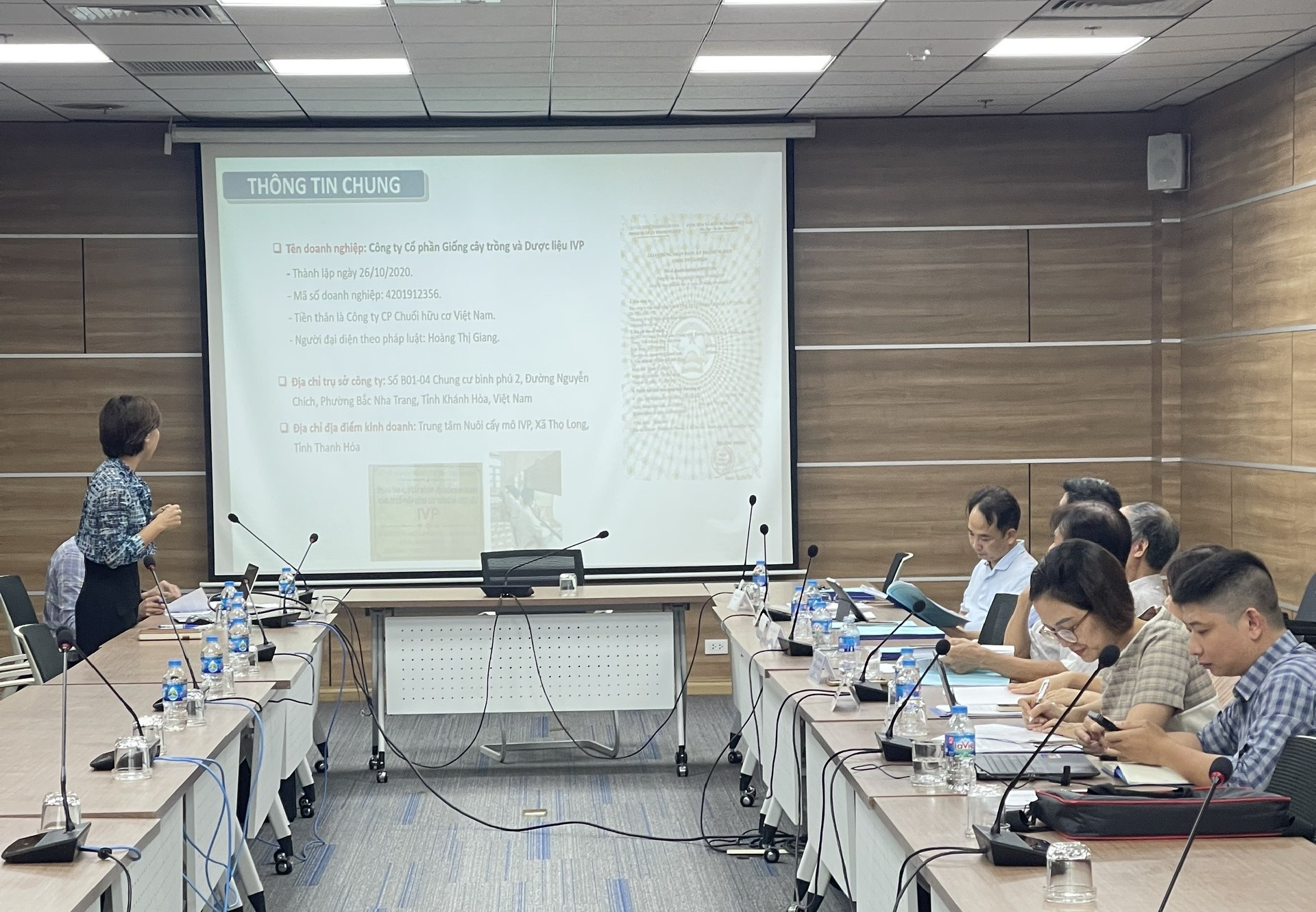 Công ty Giống cây trồng IVP được cấp Giấy chứng nhận Doanh nghiệp Khoa học và Công nghệ Công ty Giống cây trồng IVP được cấp Giấy chứng nhận Doanh nghiệp Khoa học và Công nghệ